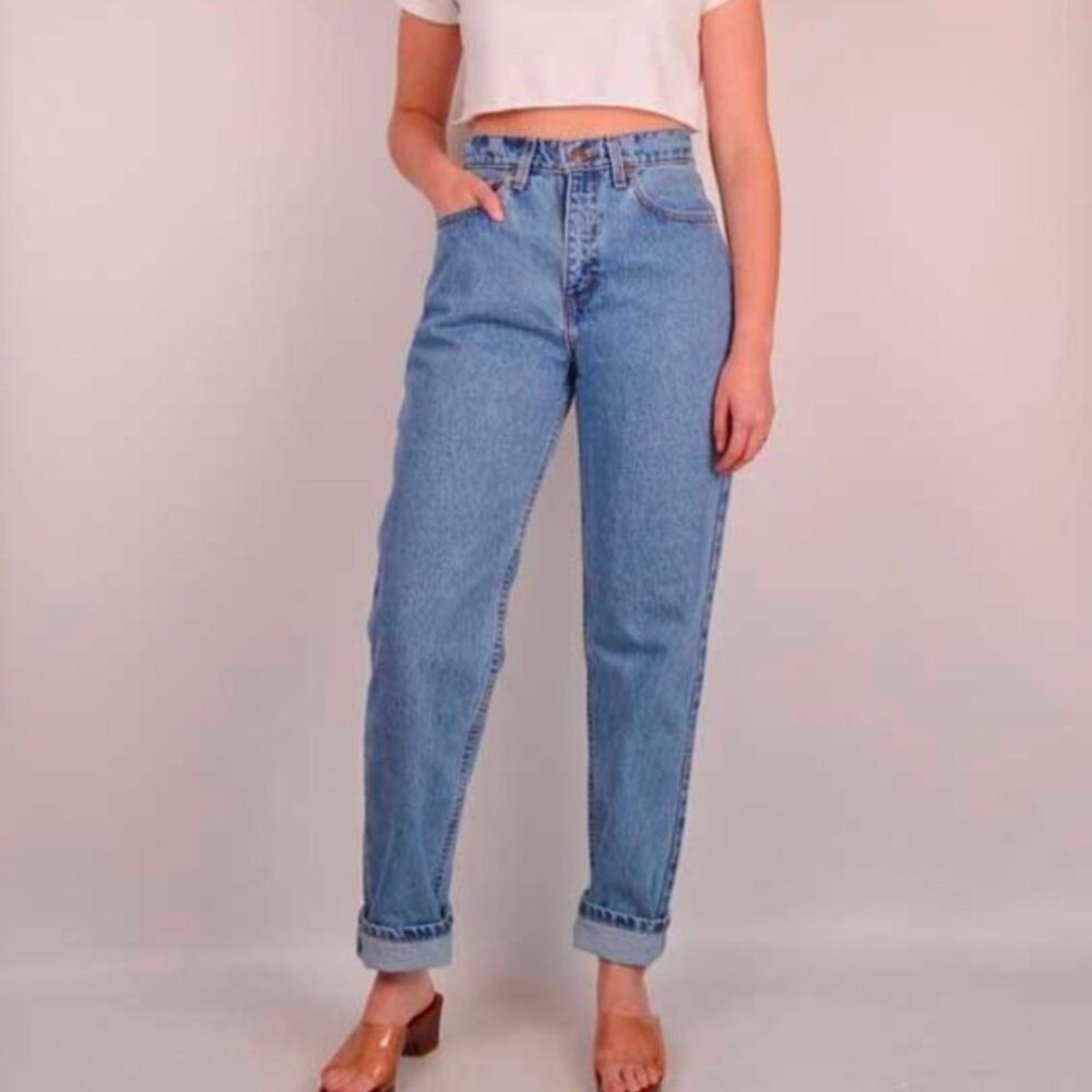 Vintage Levi’s 550 High-Waisted Tapered-Leg Jeans